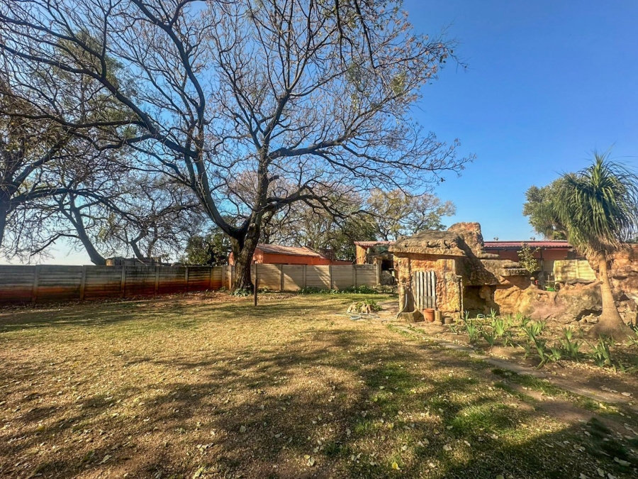4 Bedroom Property for Sale in De Kroon A H North West